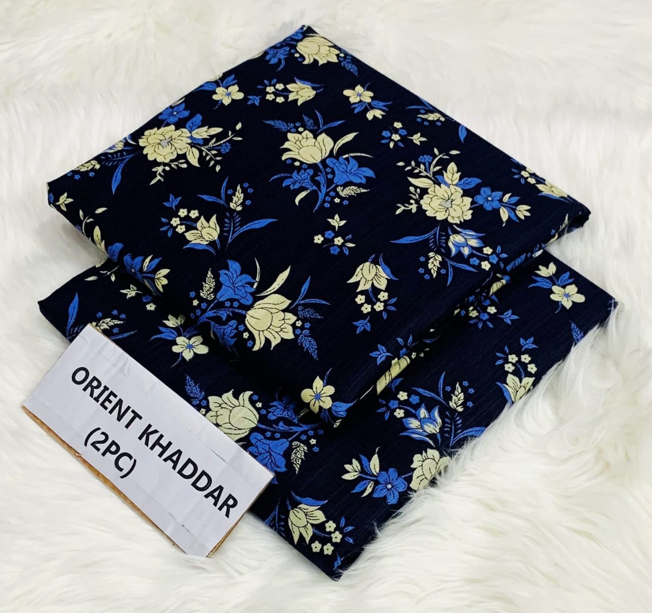 Ladies 2-Piece β Soft khaddar Unstiched (029)